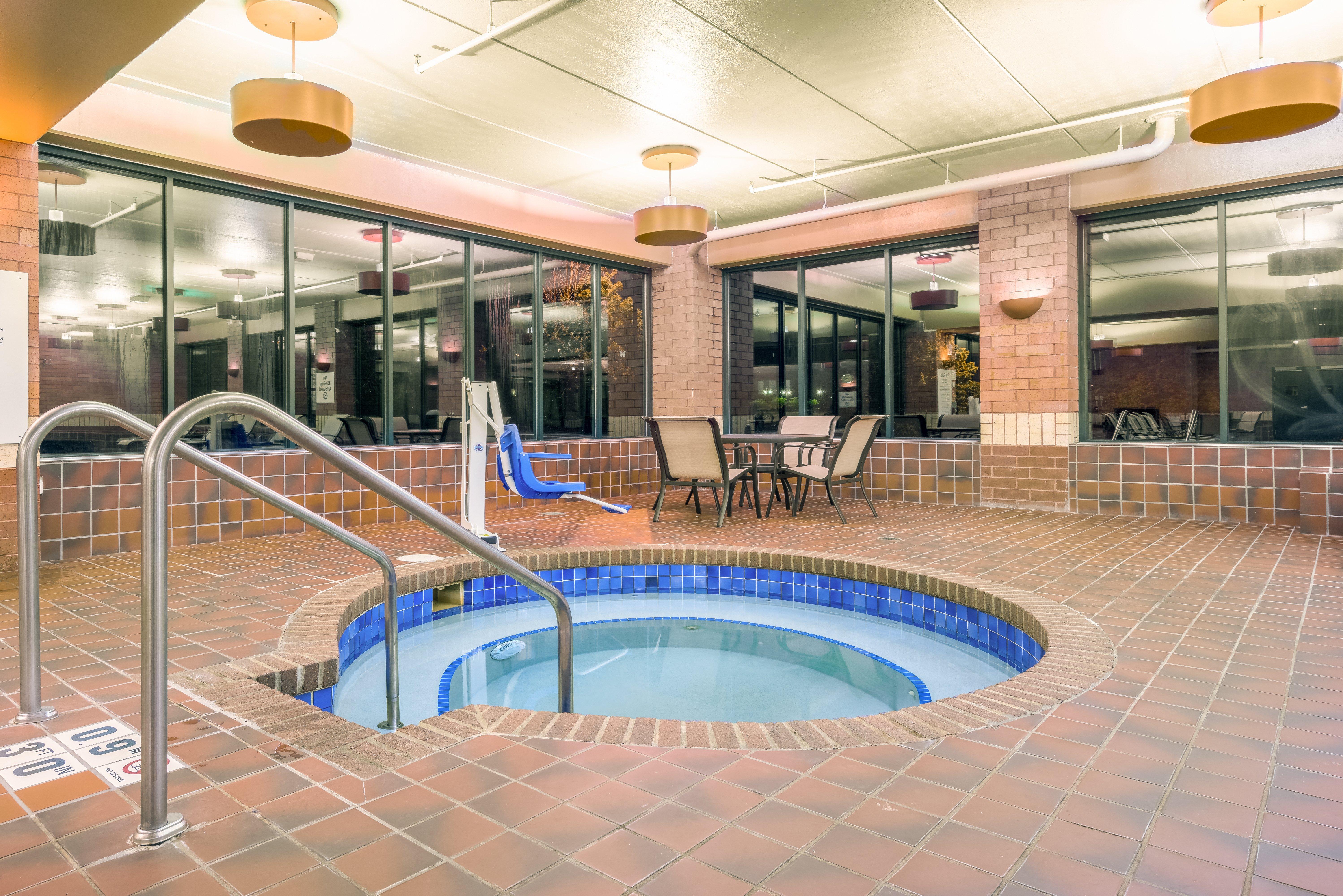 Holiday Inn - Manitowoc Exterior photo